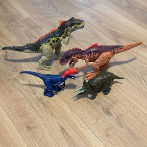 Mix Lot Of Dinosaur Action Figure Set